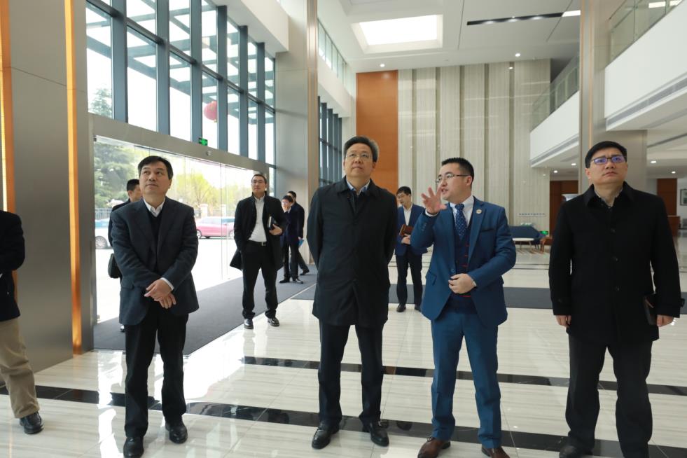 蘇州高新區(qū)黨工委書記、區(qū)長吳新明書記、王牟、黃鋒主任一行調(diào)研通錦